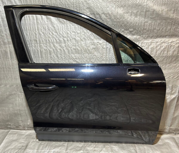 Porsche Macan Passenger Front Door Assembly 2015-2020 Jet Black