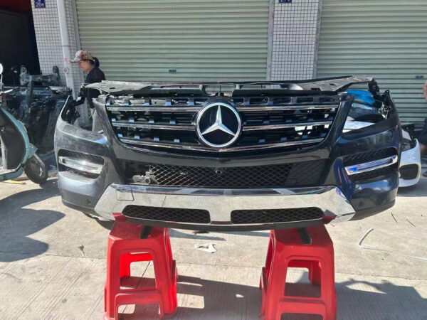 Mercedes-Benz 164 166 GL300 ML350 GLS450 GLS400 Front Bumper