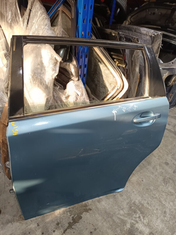 Toyota Wish ZGE20 Rear Left Door 2009-2015