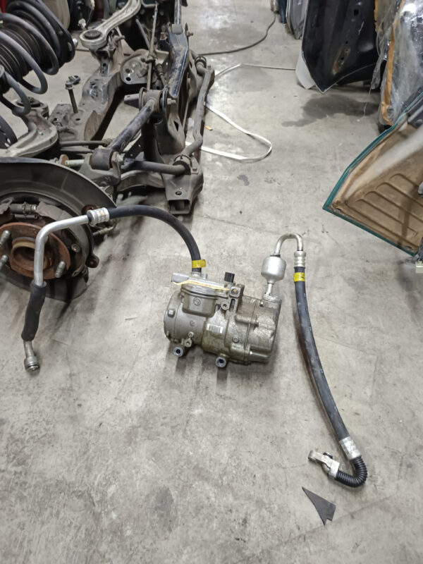 Toyota Prius Plus ZVW40 A/C Compressor