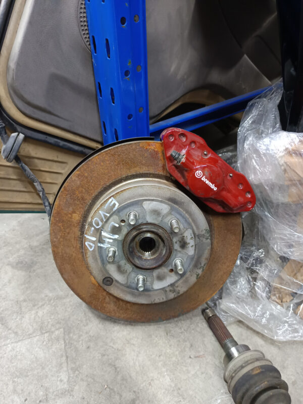 Mitsubishi Lancer EVO 10 Rear Upright Brake Kit LH