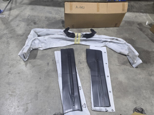 Toyota Alphard Body Kit Molasses