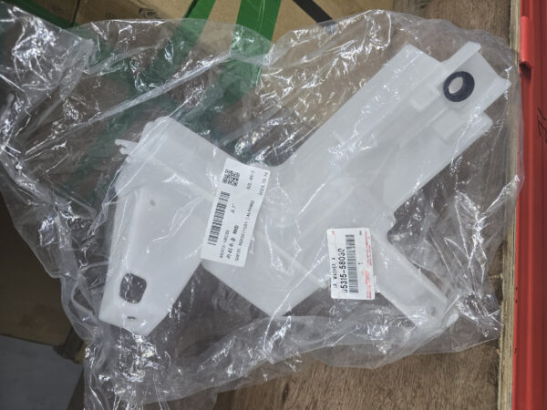 Toyota Alphard Wiper Tank