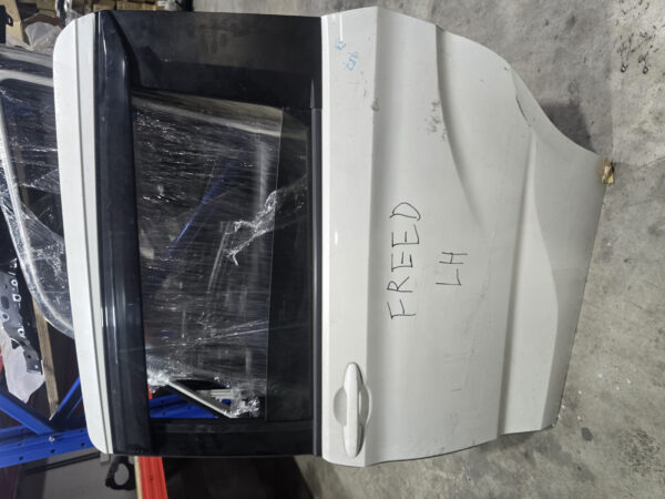 Honda Freed Sliding Door LH