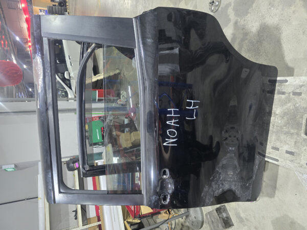 Toyota Noah Door LH