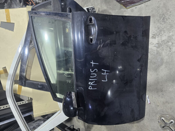 Toyota Prius+ Door LH RH