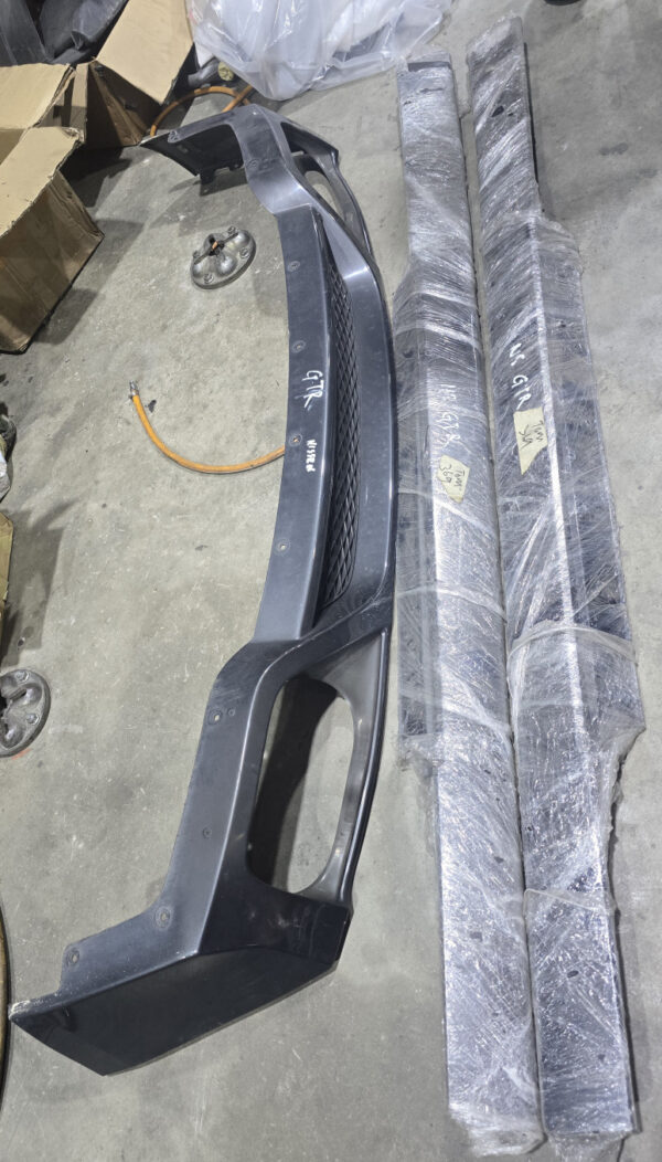 Nissan GTR R35 Body Kit Front Bumper Side Skirt