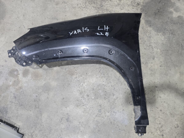 Toyota Yaris Fender LH