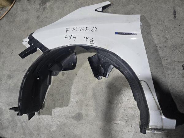 Honda Freed Fender LH