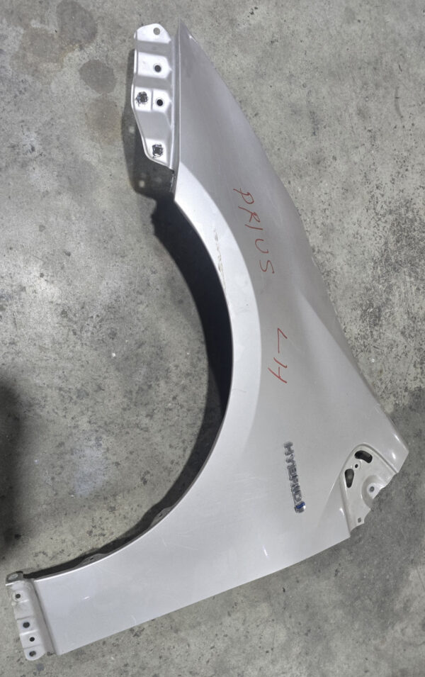 Toyota Prius Fender LH