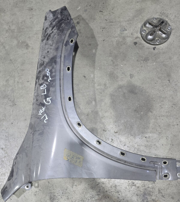 Mercedes-Benz GLB 200 Fender RH