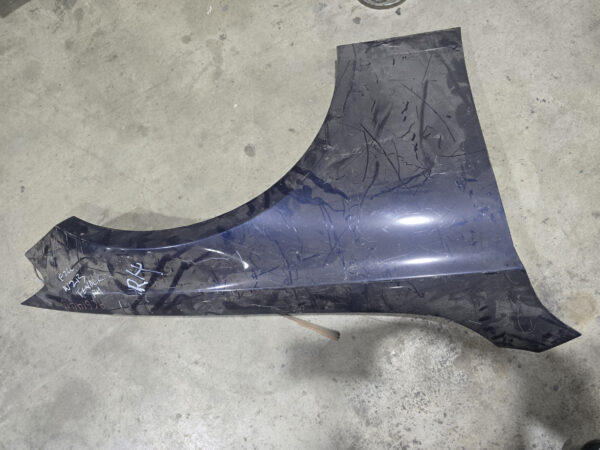Mercedes-Benz E63 Fender RH