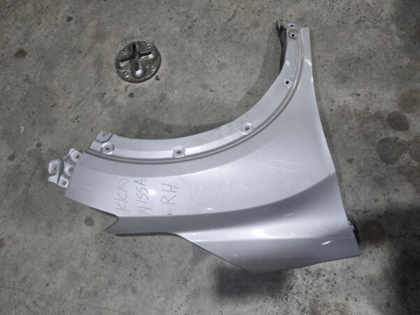 Nissan Kicks Fender RH